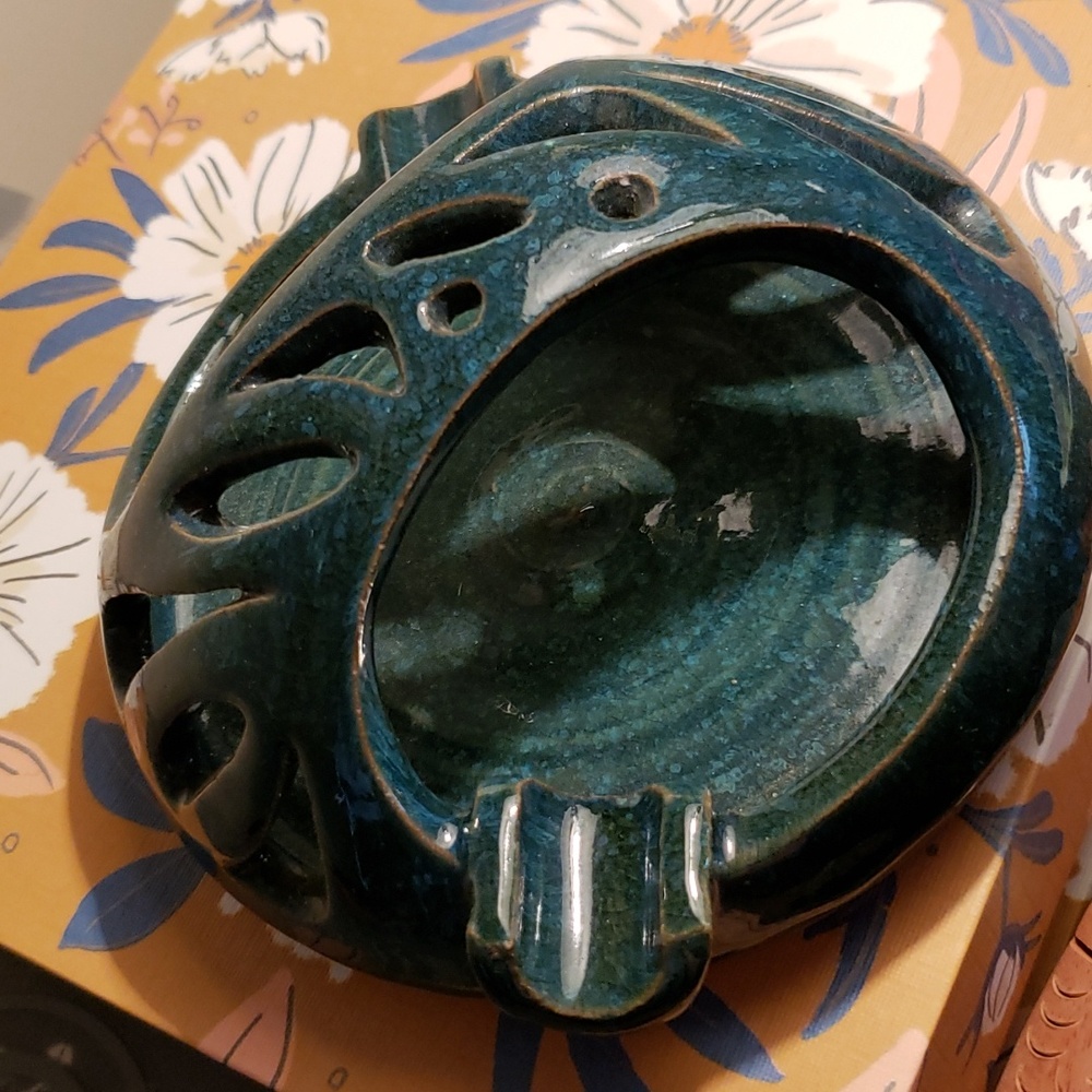 Artisan made Ashtray chopstick rest